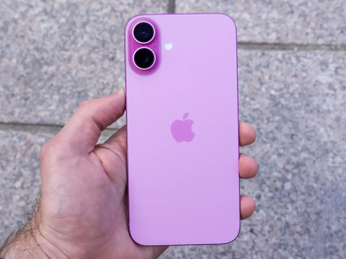 iPhone 16